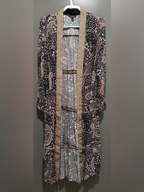 torrid Black Paisley Floral Sheer Kimono with Beige Trim